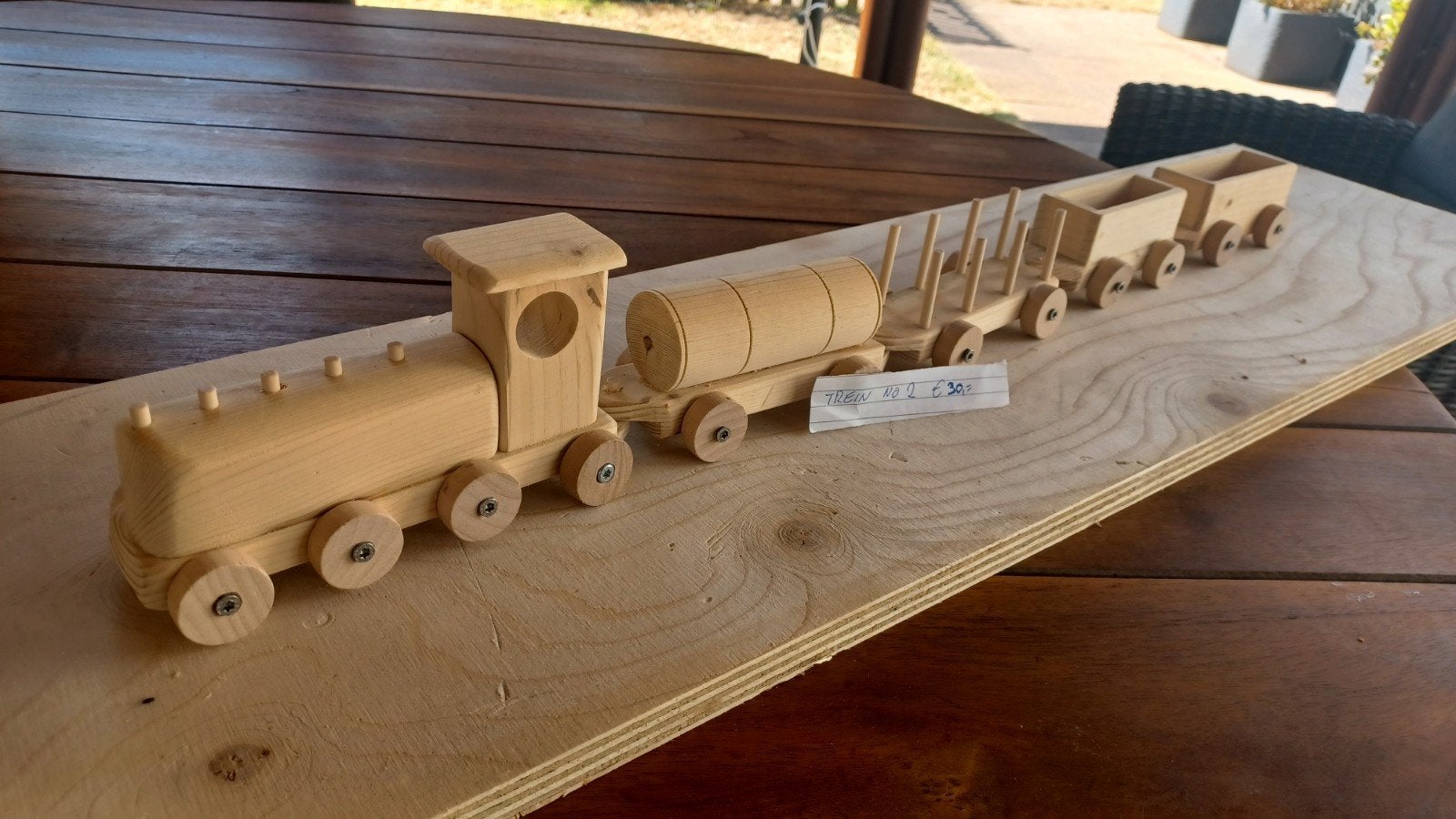 Houten speelgoedtrein met wagons - Handgemaakt, Ophalen of Verzenden