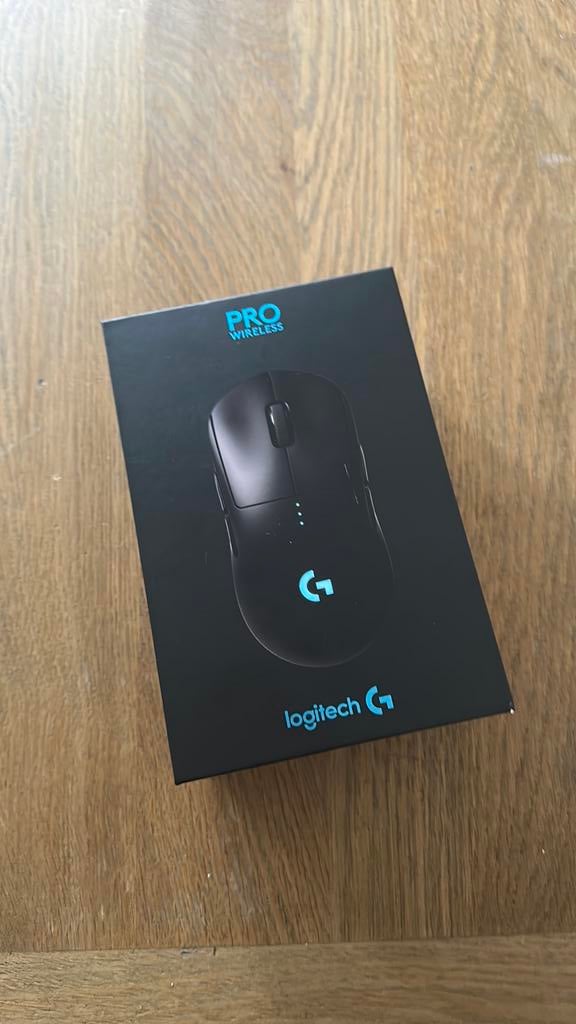 Pro Wireless Logitech muis, Computers en Software, Muizen, Ophalen of Verzenden, Zo goed als nieuw