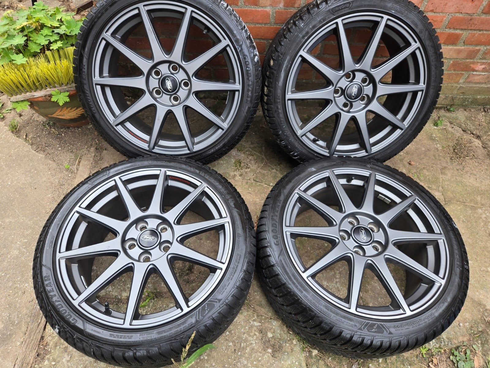 Zeldzame 18" orig Ford Focus ST Performance velgen TPMS, Auto-onderdelen, 18 inch, Banden en Velgen, 235 mm, Winterbanden