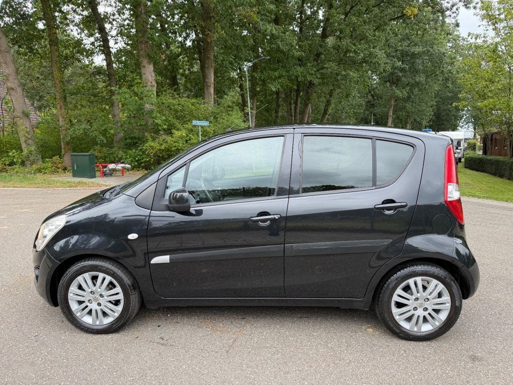 Suzuki SPLASH 1.0 Exclusive - hoge instap - Cruise - Airco -, Auto's, Gebruikt, 31 €/maand, USB, Bedrijf