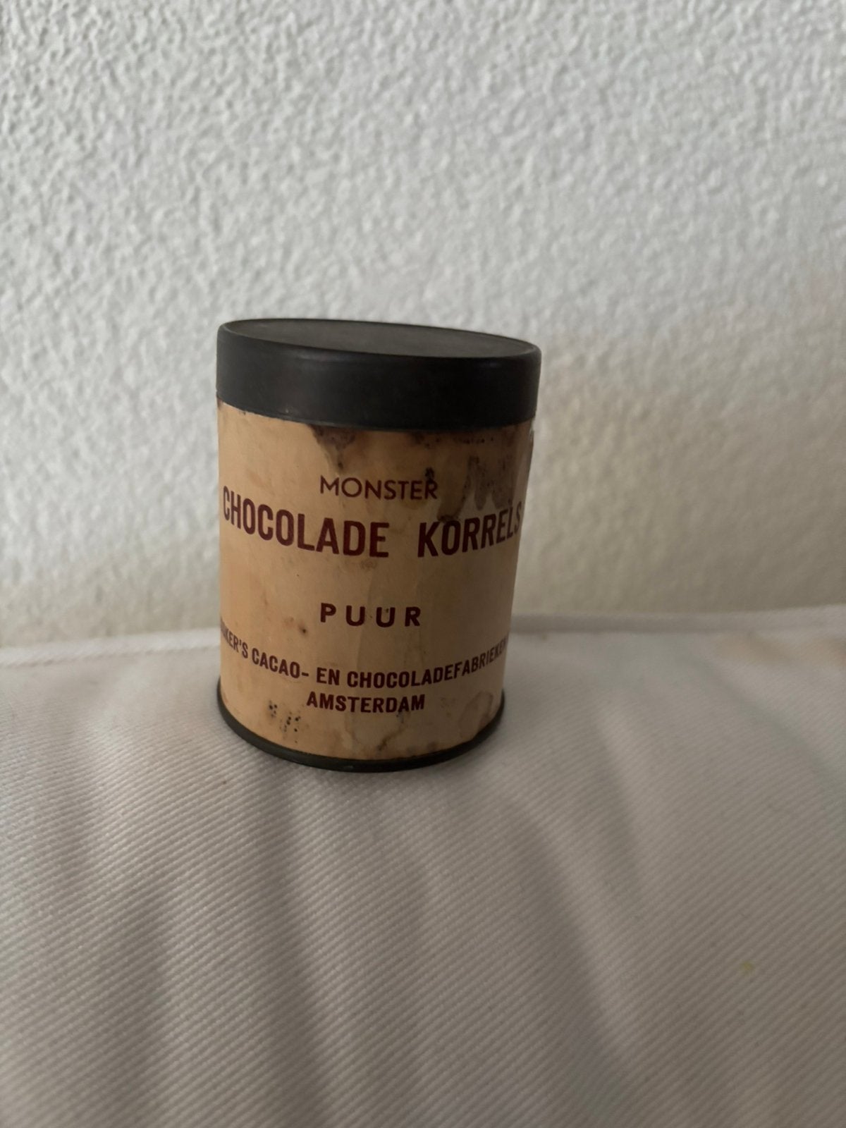 Oud monster  blikje chocolade korrels (Blooker’s cacao), Verzamelen, Blikken, Ophalen of Verzenden, Gebruikt, Overige