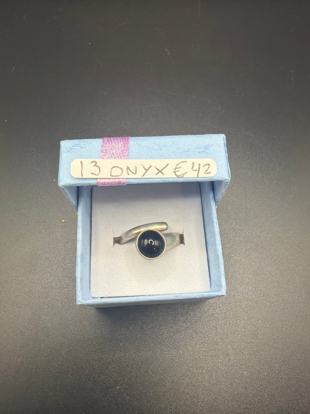Zilveren ring met onyx steen - Maat 13, Zwart, Ophalen of Verzenden, X, Met edelsteen