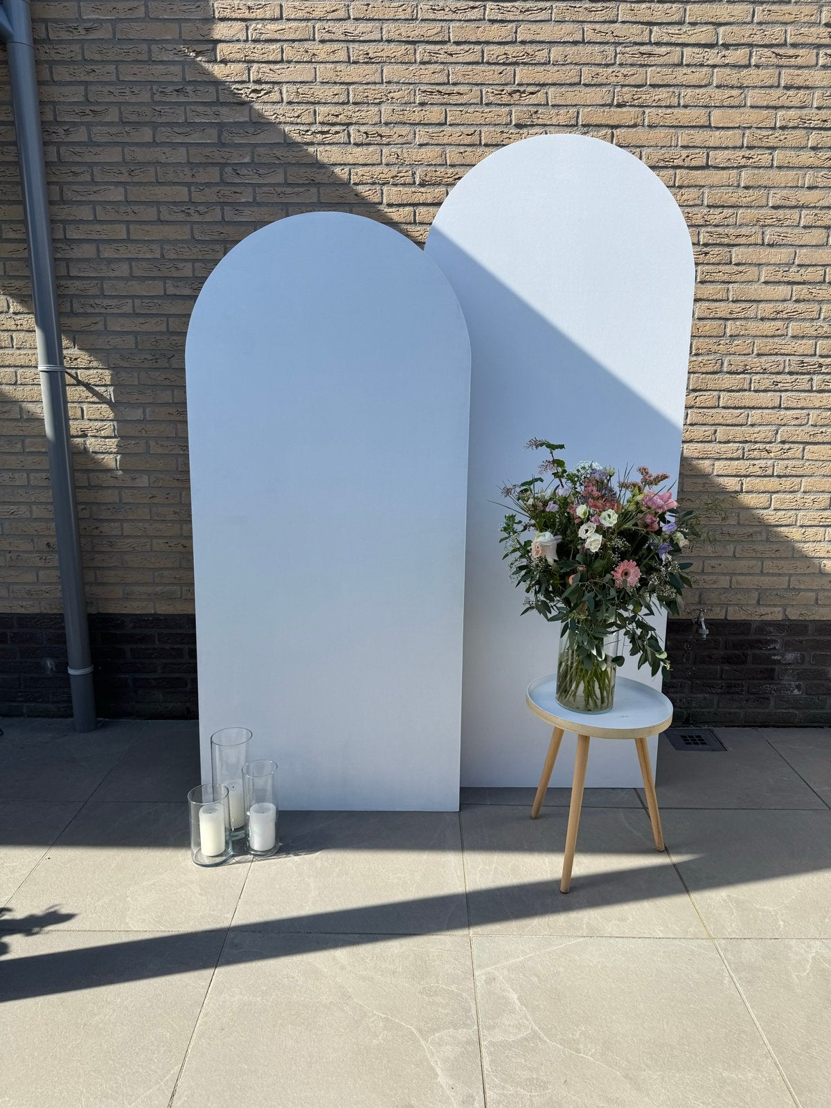 Backdrop voor gelegenheden wit te huur €50, Ophalen, Zo goed als nieuw, Versiering, Geboorte of Huwelijk