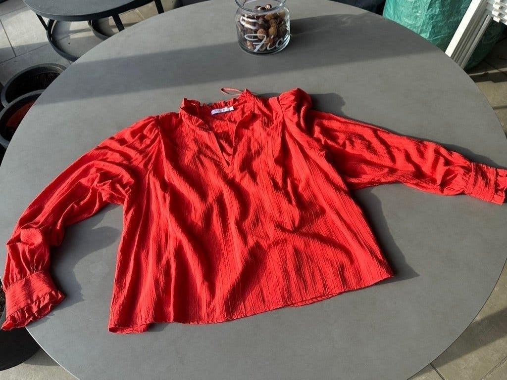 Nieuwe rode Costes Atelier blouse, maat XXL = 50, Kleding | Dames, Verzenden, Blouse of Tuniek, Nieuw, Costes