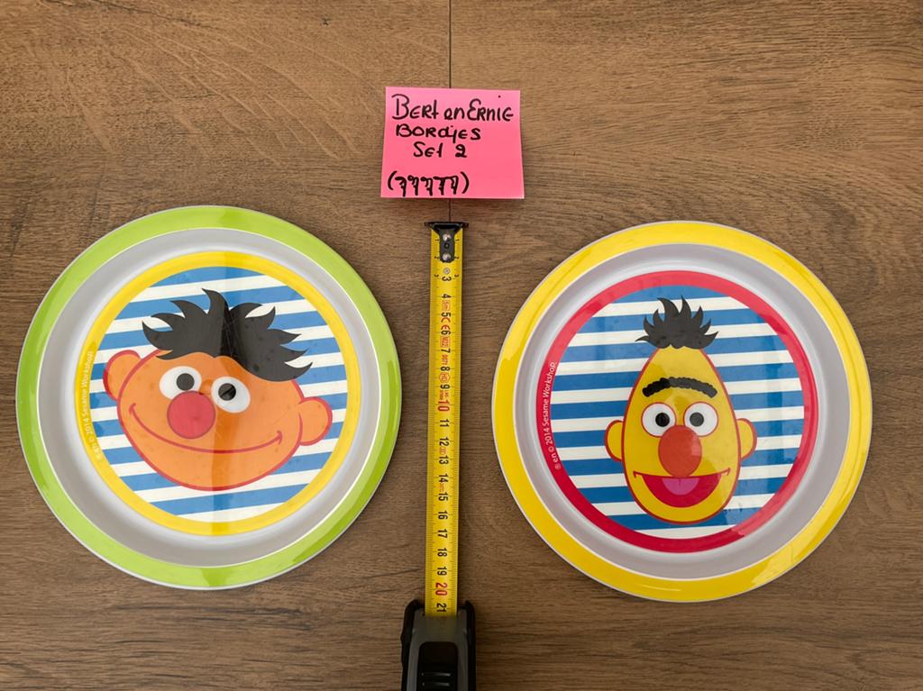 2 zgan gebruikte, niet kapot, Sesamstraat Bert en Ernie bord, Verzamelen, Ophalen, Zo goed als nieuw, Gebruiksvoorwerp