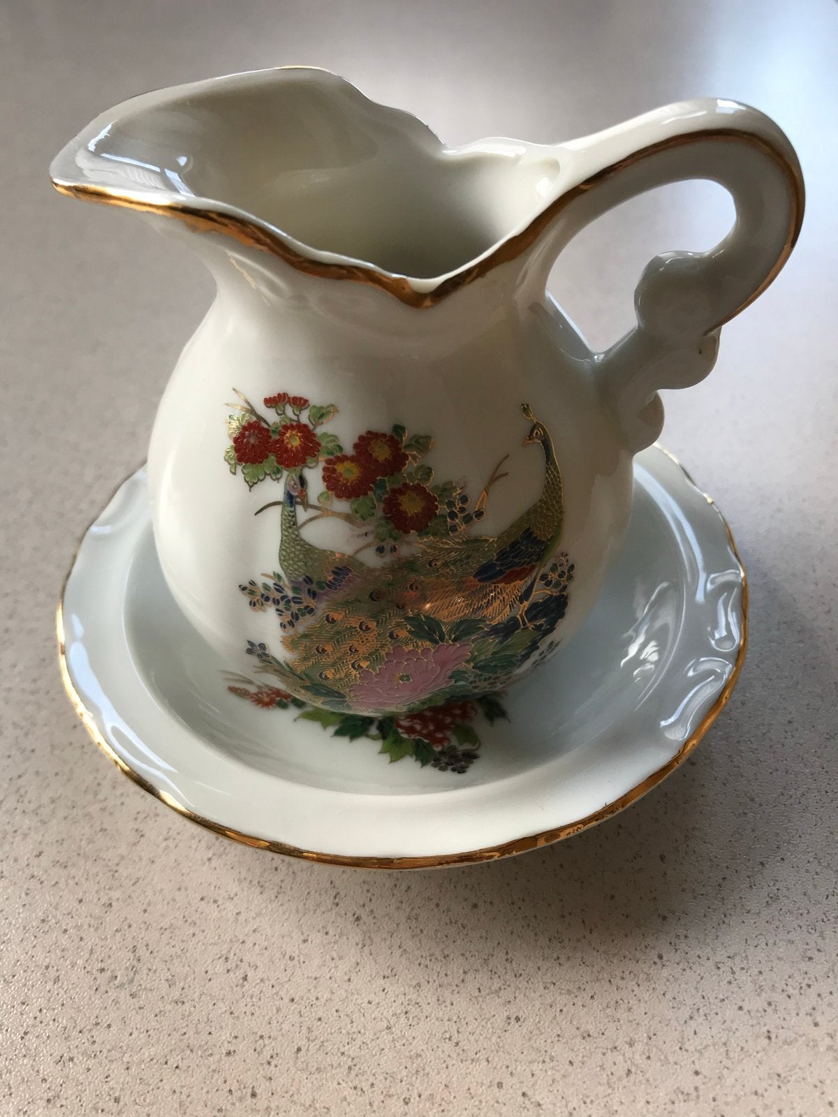 Melkkannetje met schotel - Pauw en bloemen motief, Ophalen of Verzenden