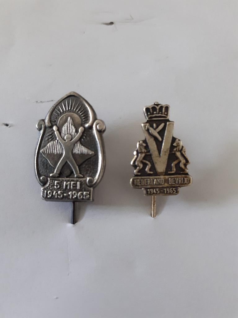 Bevrijding (herdenking ) speldjes., Verzenden, Zo goed als nieuw