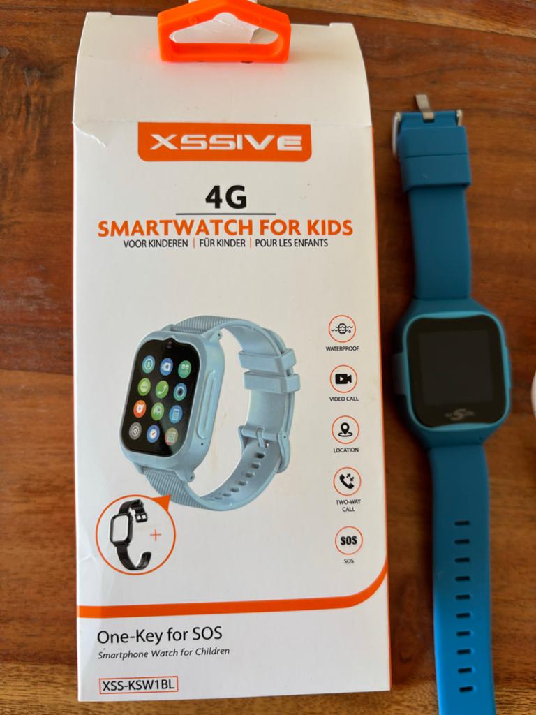 XSSIVE 4G Smartwatch voor Kinderen - Blauw, Sieraden, Tassen en Uiterlijk, Smartwatches, Blauw, Ophalen of Verzenden, Zo goed als nieuw