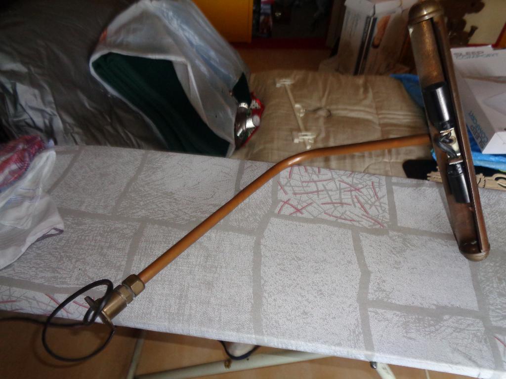 Koper staand Lampje voor Orgel Of Piano. vastschroeven, Ophalen, Gebruikt, Minder dan 50 cm