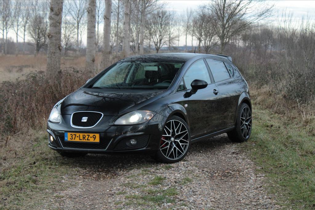Seat Leon 1.4 TSI Sport 2010, Auto's, Zwart, 4 cilinders, Zwart, Origineel Nederlands
