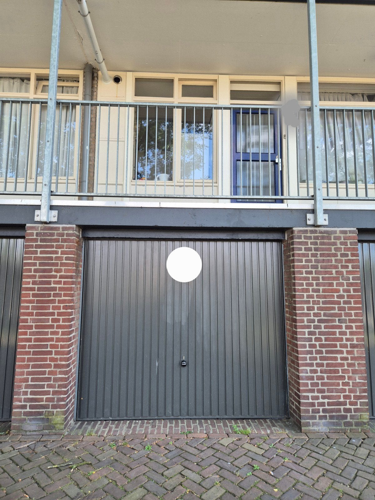 Te koop garagebox Tilburg West, goede staat