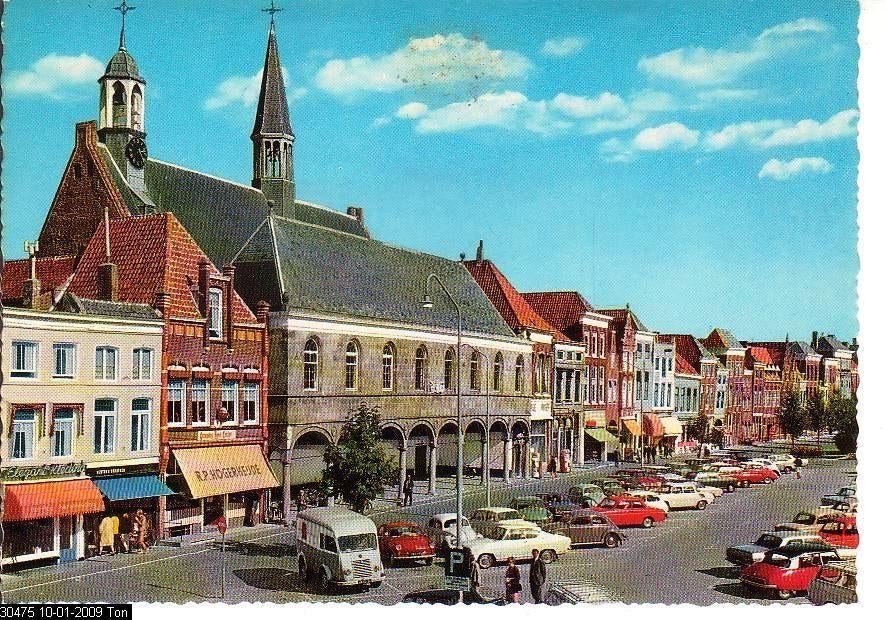 Ansichtkaart	Zierikzee	Havenplein met Gasthuiskerk, Verzenden, 1960 tot 1980, Ongelopen, Zeeland