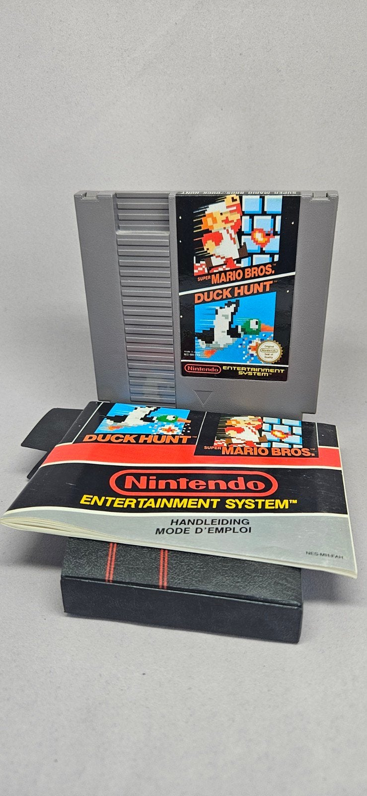 Super Mario Bros. / Duck Hunt NES (Nintendo) met boekje, Spelcomputers en Games, Gebruikt, 1 speler, Ophalen of Verzenden, Vanaf 3 jaar