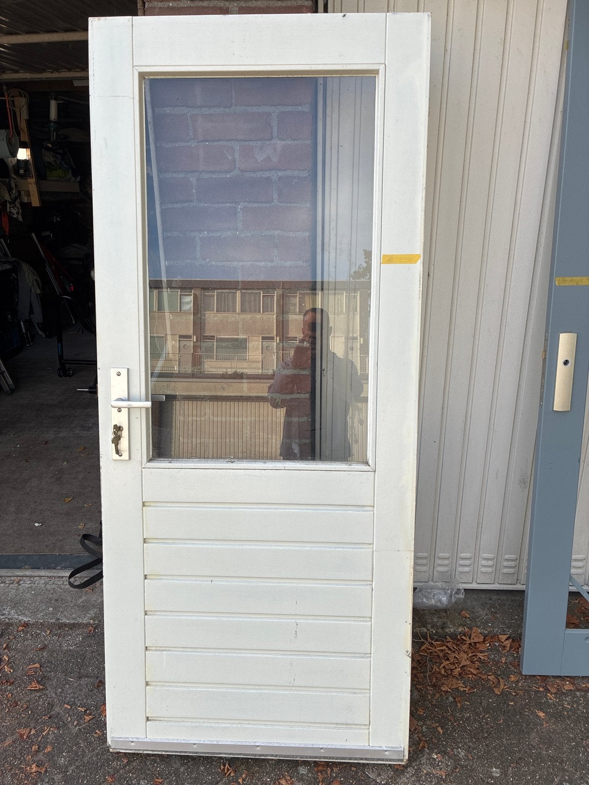 Witte buitendeur met glas en slot, Ophalen, Gebruikt