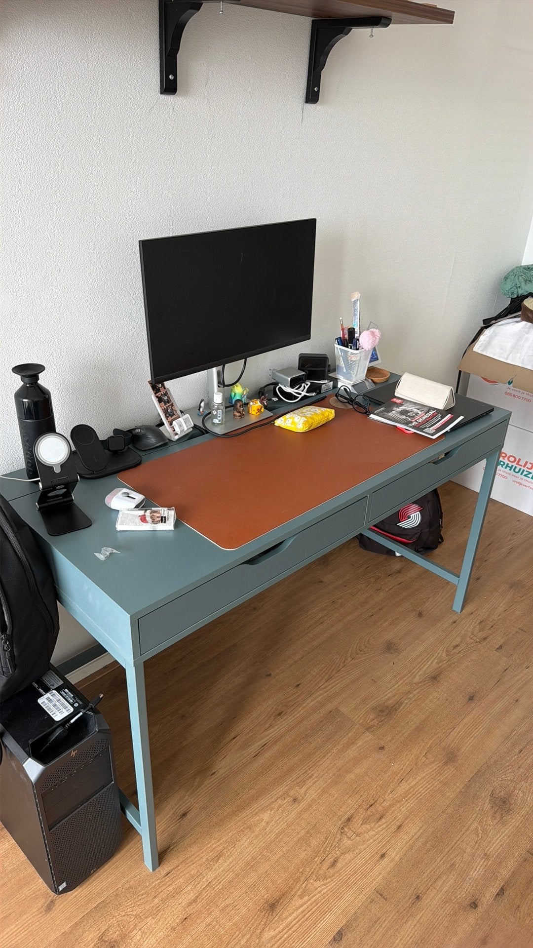 IKEA ALEX bureau 132x58 cm – zo goed als nieuw, Ophalen of Verzenden, Zo goed als nieuw