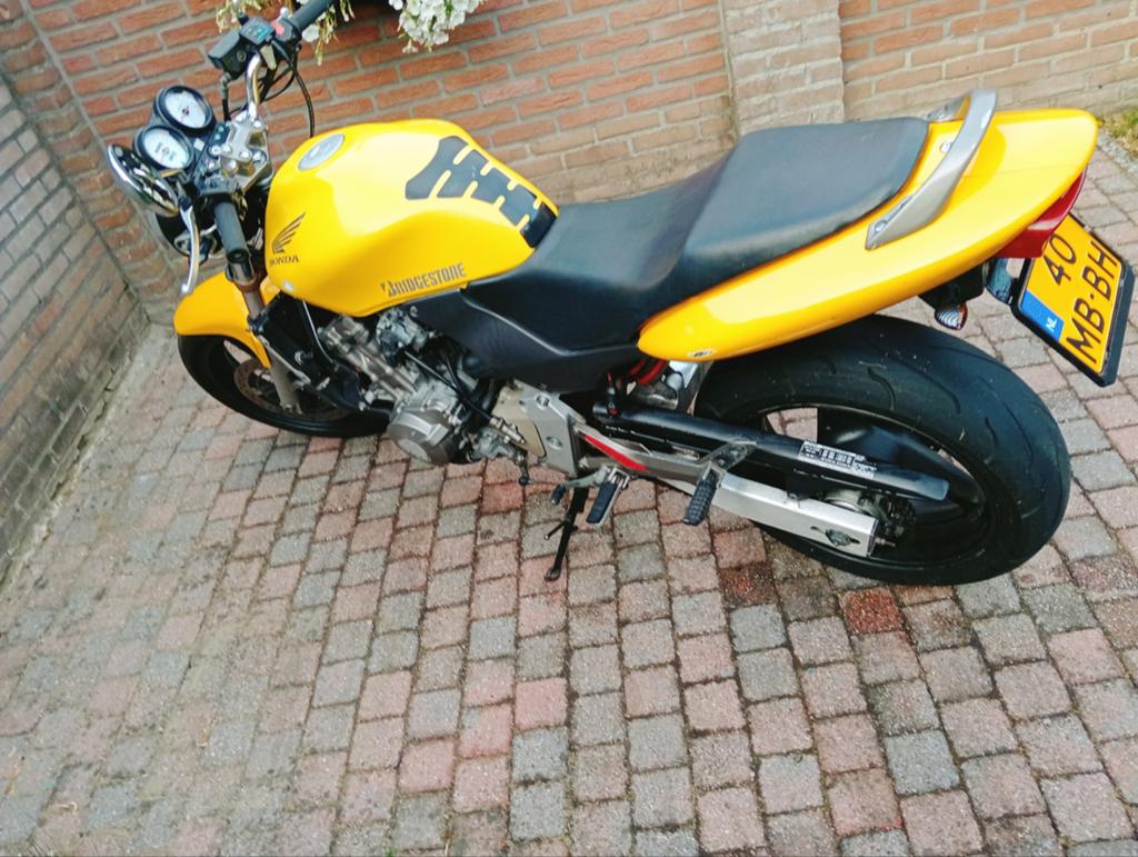 Honda PC34 Naked Bike uit 2000 - Opvallend Geel, Motoren, Motoren | Honda, Handvatverwarming, Particulier, Meer dan 35 kW, Naked bike