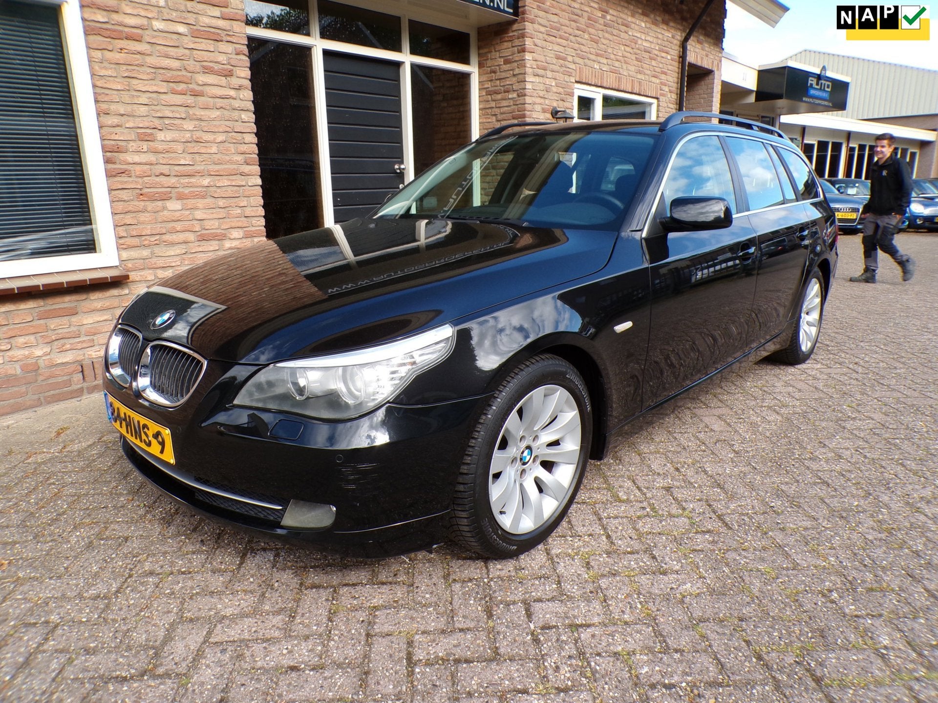 BMW 5-serie Touring 523i Business Line, Auto's, Dealer onderhouden, Zwart, Parkeersensor, Zwart