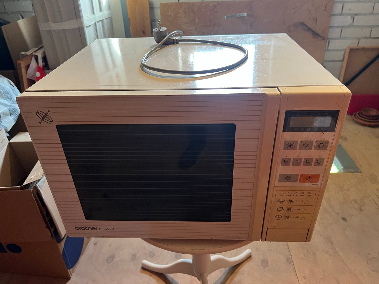 Brother high speed magnetron 54x43x37 cm, Witgoed en Apparatuur, Gebruikt, Ophalen of Verzenden, Magnetron, 45 tot 60 cm