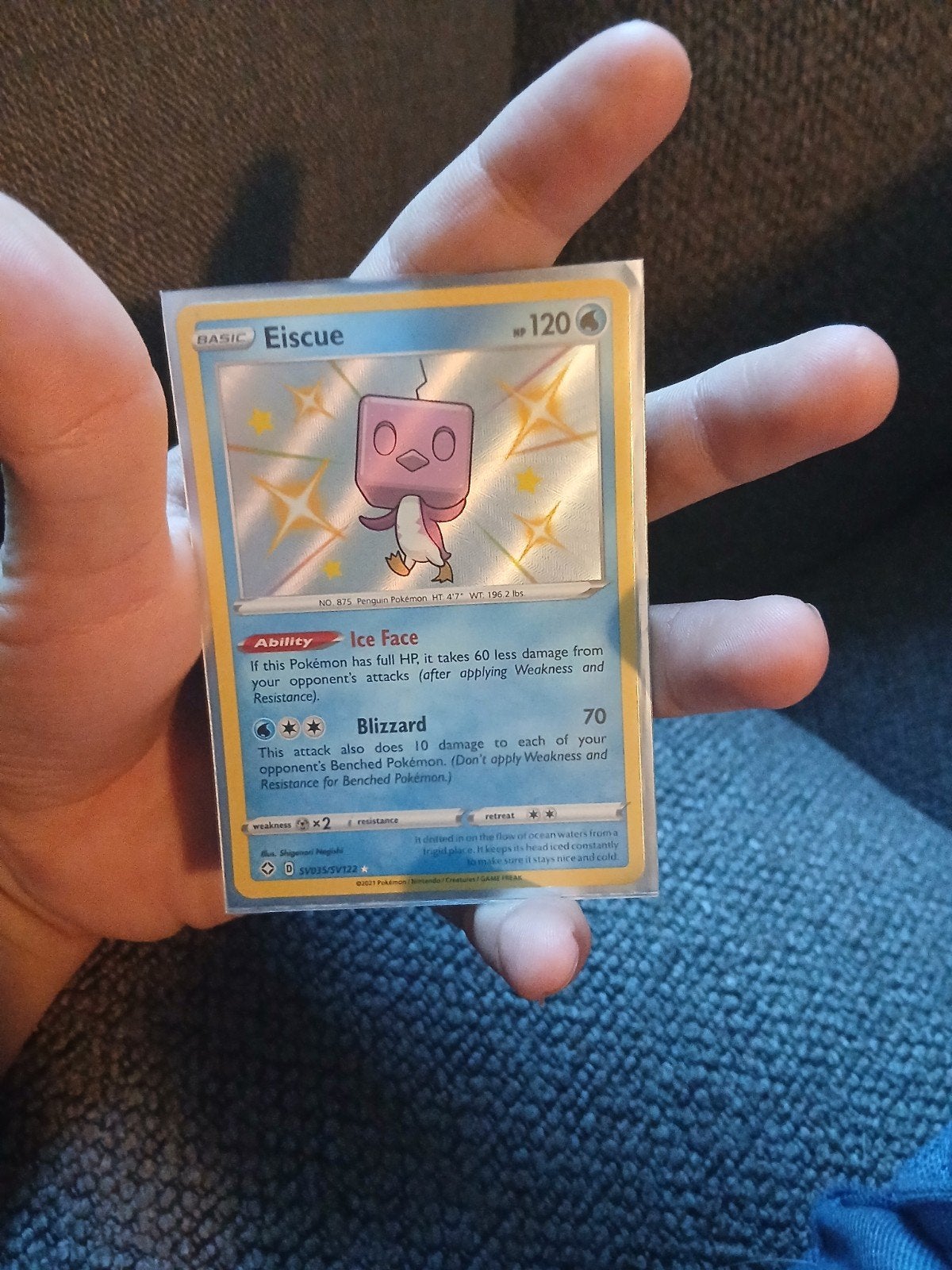 Eiscue Shiny Pokémon kaart - 100% Echt - Conditie 8, Ophalen of Verzenden, Gebruikt, Losse kaart, Foil
