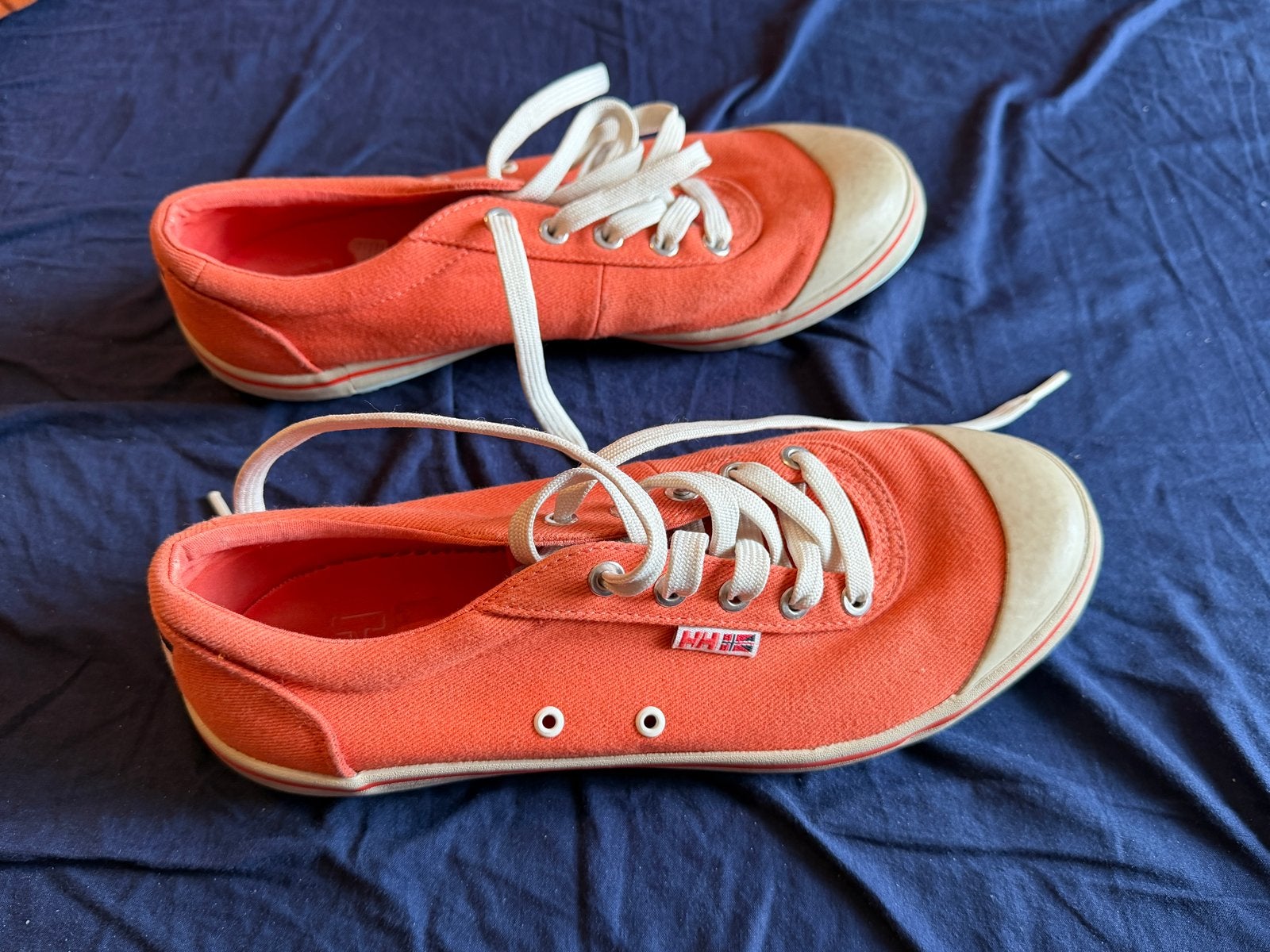 Helly Hansen sneakers - Oranje - Maat 40, Verzenden, Gedragen, Oranje, Sneakers of Gympen