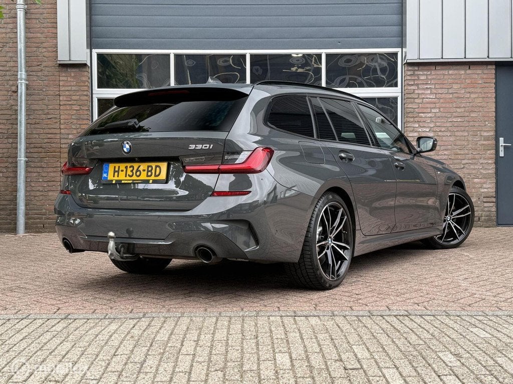 BMW 3-serie Touring 330i M Sport Panodak Leer Navi HUD Harma, Auto's, BMW, Automaat, 1998 cc, 4 cilinders, 258 pk