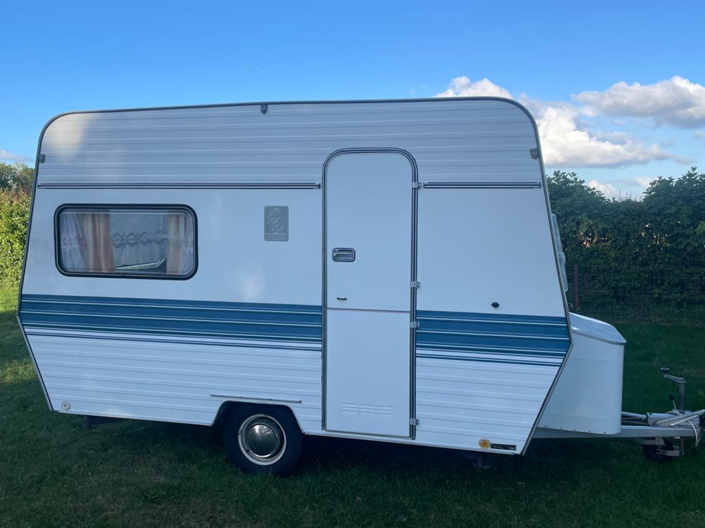Knaus Comfort caravan 1978, Caravans en Kamperen, Caravans, Standaardzit, Particulier, Kachel, 500 - 750 kg