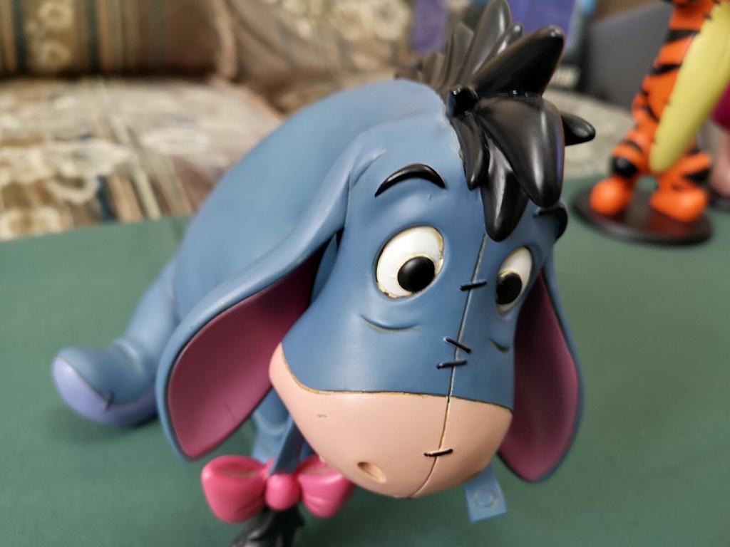 Walt Disney Winnie The Pooh Eeyore Sitting Figurine Statue,, Verzamelen, Ophalen, Winnie de Poeh of vrienden, Zo goed als nieuw