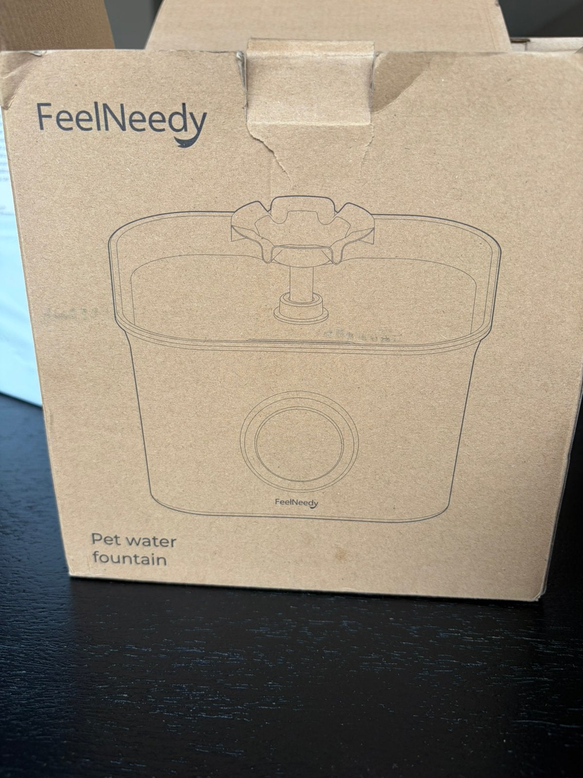 FeelNeedy Drinkfontein, Ophalen, Nieuw