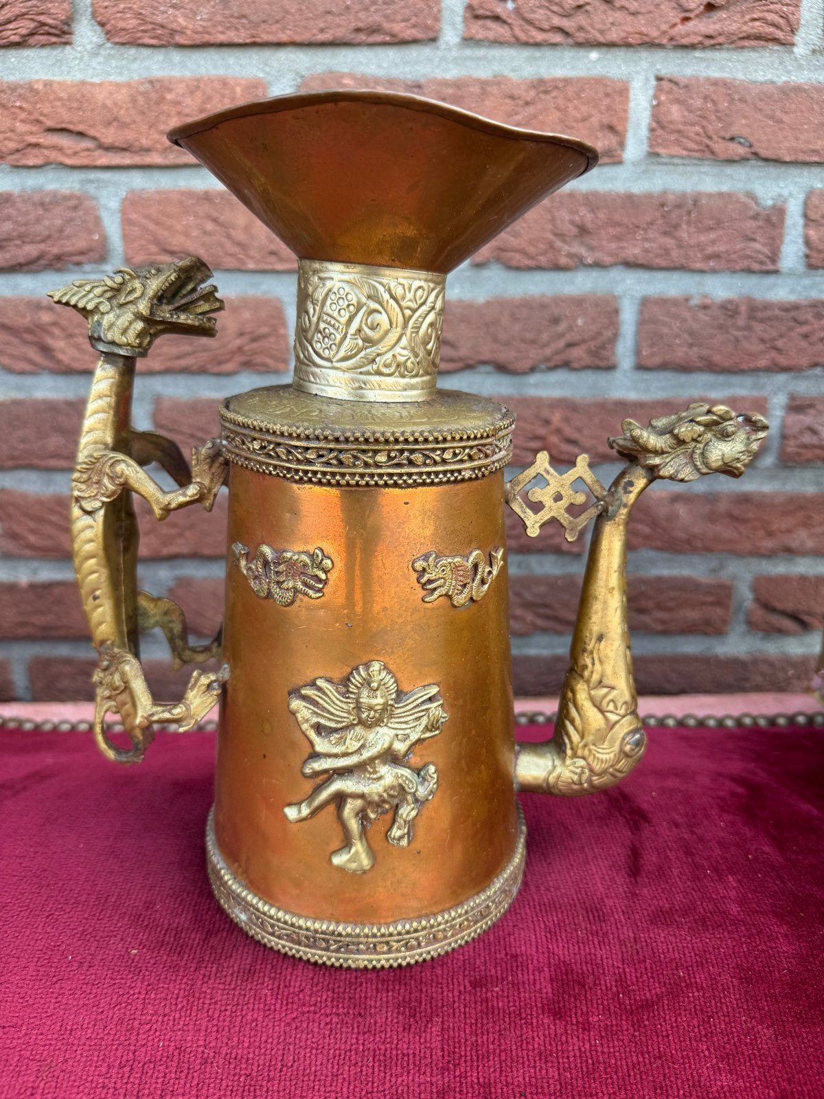 Oude Tibetaanse Rituele Schenkkan, Ophalen of Verzenden, Koper