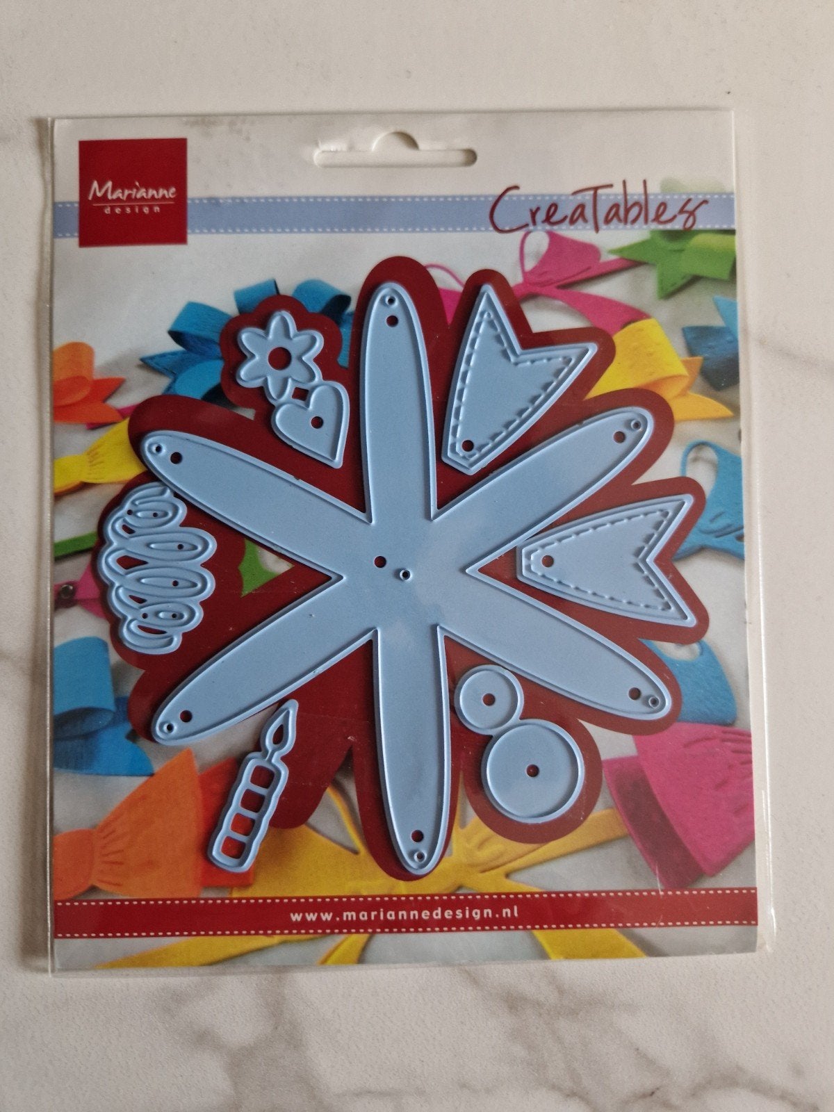 Marianne Design Creatables Snijmallen - Strik  & Feest, Ophalen of Verzenden, Zo goed als nieuw, Overige thema's