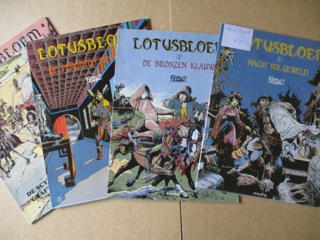 w0185 lotusbloem 1 t/m 9, Meerdere stripboeken, Ophalen, Gelezen