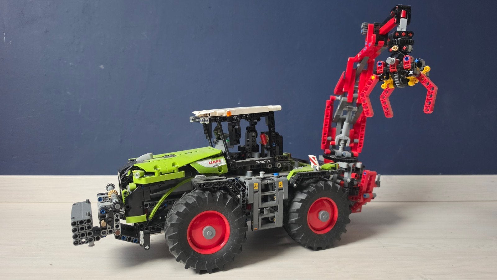 LEGO Technic CLAAS XERION 5000 TRAC VC (42054), Ophalen, Gebruikt