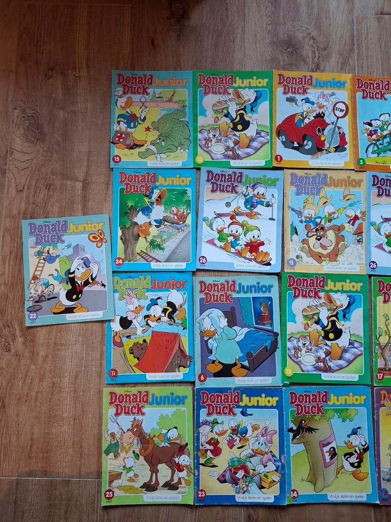 21x Donald duck junior, Meerdere comics, Ophalen of Verzenden, Gelezen, Europa