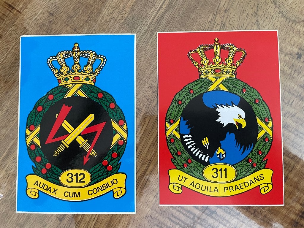 Luchtmacht sticker /stickers Squadron 311 en 312, Ophalen of Verzenden, Luchtmacht, Nederland, Embleem of Badge