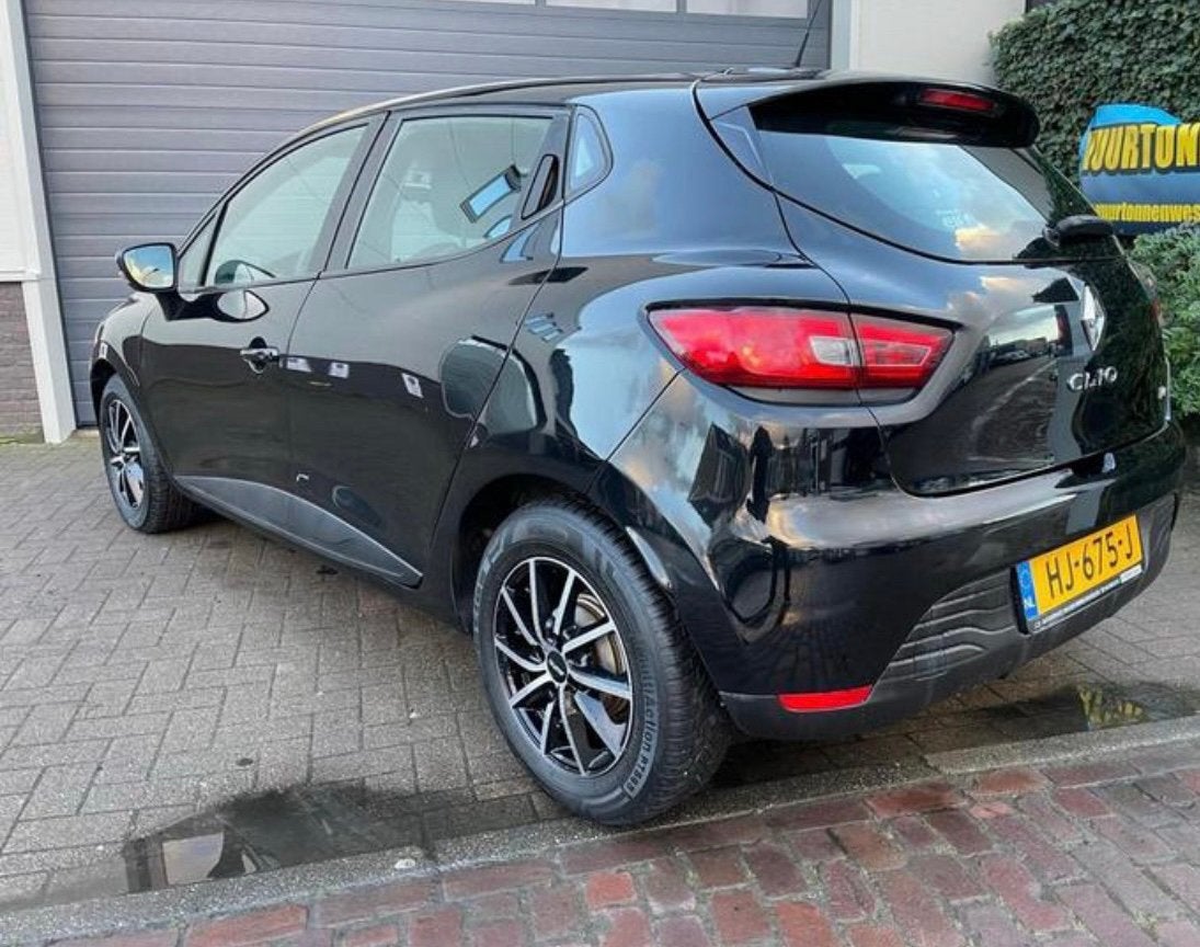 Renault Clio 0.9 TCE 66KW 5-DRS 2015 Zwart, Auto's, Renault, Voorwielaandrijving, 898 cc, Stof, 40 €/maand