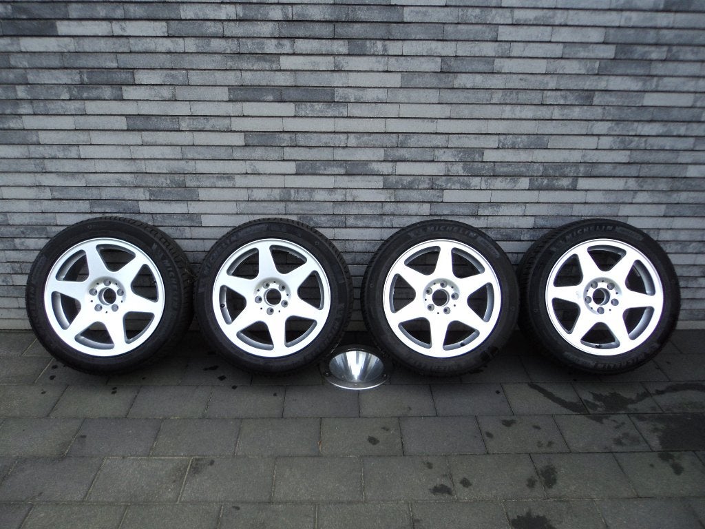 Mercedes Ceginus W124 (E500) R129 (SL) W201 (EVO) 8.25 x 17, Ophalen, Velg(en), 17 inch, Zomerbanden
