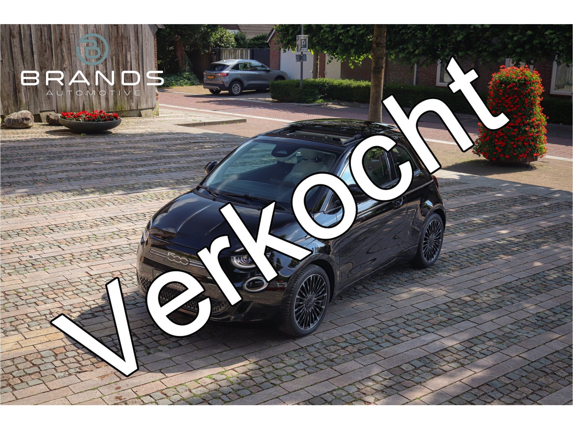 Fiat 500E La Prima 42 kWh 1e eig Full option Schuifdak Garan, Auto's, Gebruikt, Met garantie (alle), Zwart, Leder