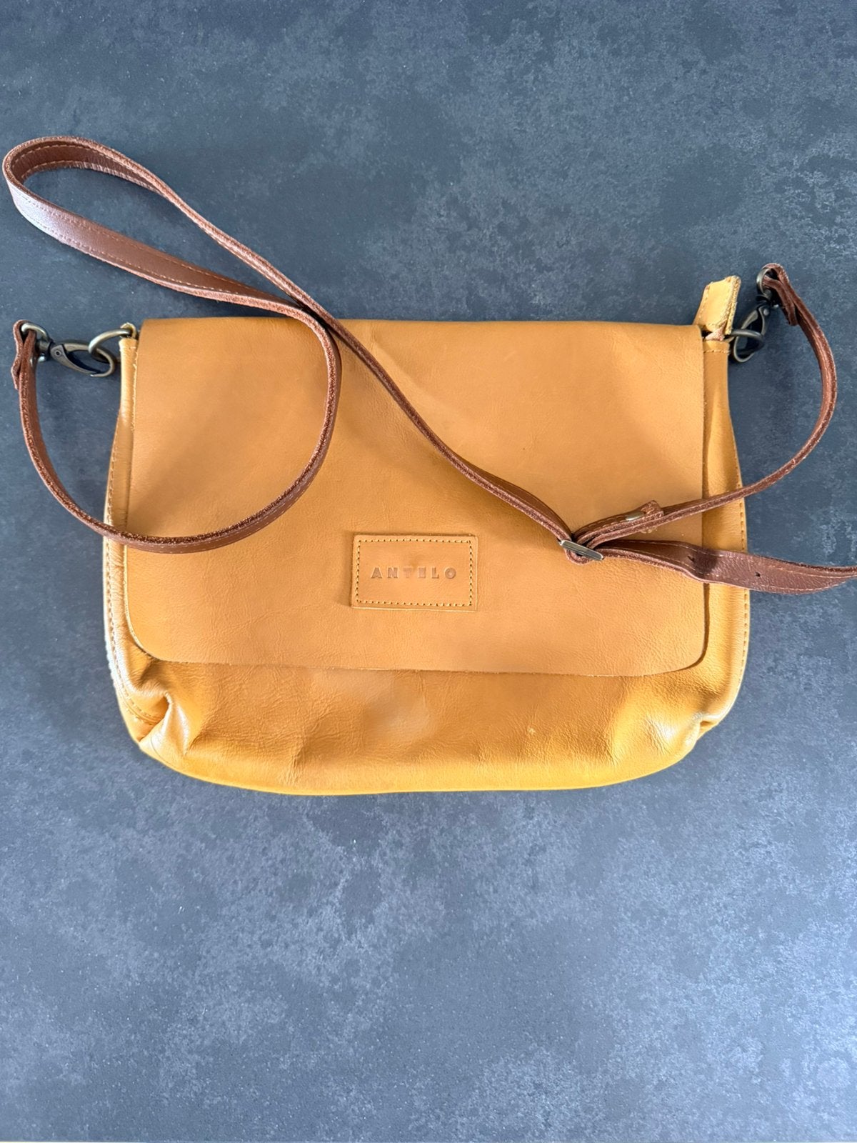 Mustard Leather Shoulder Bag, Ophalen of Verzenden, Gebruikt, Overige kleuren, Schoudertasje