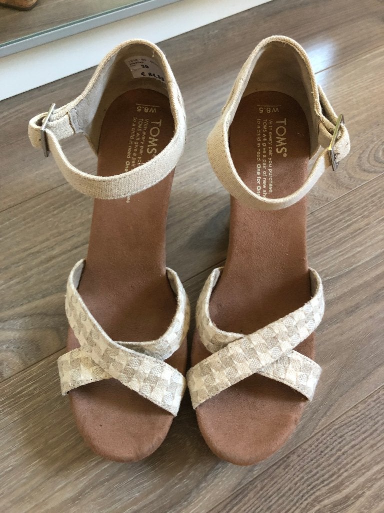 Verschillende dames espadrilles, Ophalen of Verzenden, Zo goed als nieuw, Overige kleuren, Espadrilles of Moccasins
