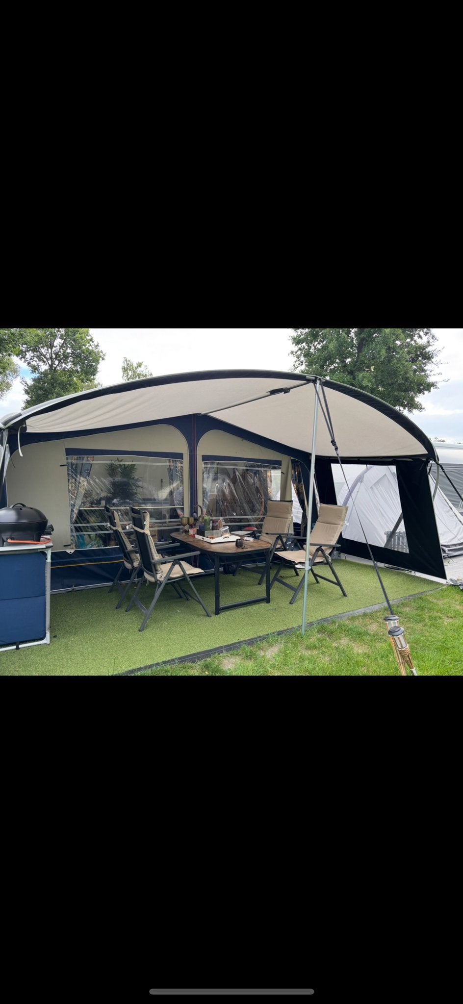 Hobby Excellent Caravan - Compleet en seizoensplek Veluwe, Caravans en Kamperen, Caravans, Vast bed, Rondzit, Hobby, Bedrijf