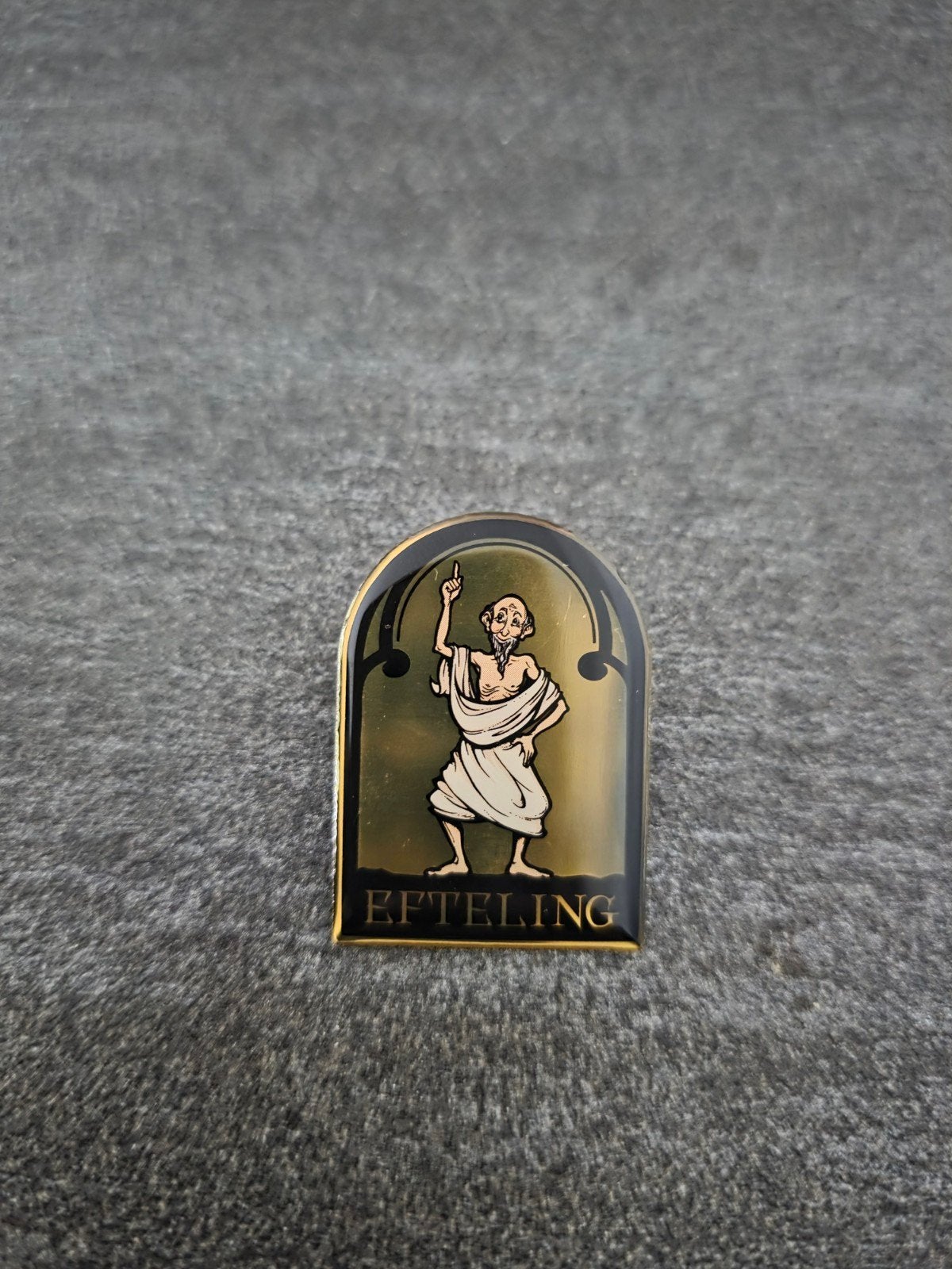 Efteling Pin smidje, Verzamelen, Efteling, Ophalen, Zo goed als nieuw, Button of Speldje