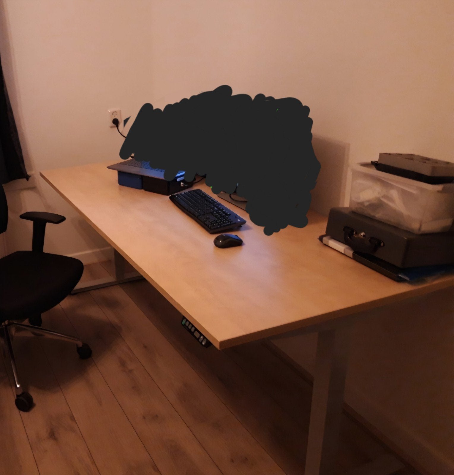 Elektrisch zit-sta bureau UltrAdjust E1 180x80 cm, Ophalen, In hoogte verstelbaar, Zo goed als nieuw