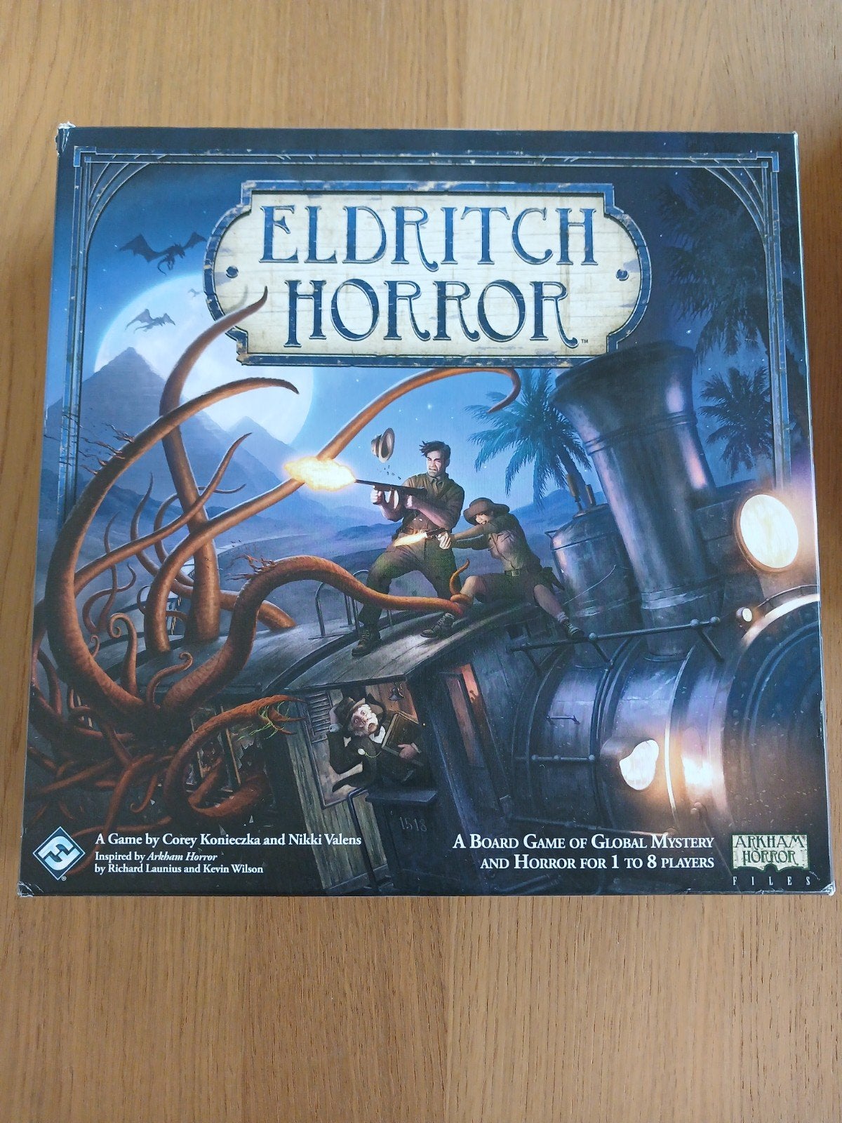 Eldritch Horror + folded space insert, Een of twee spelers, Ophalen of Verzenden, Zo goed als nieuw, Fantasy Flight Games