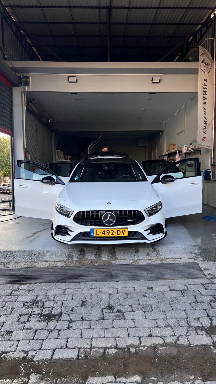 Mercedes-Benz A-Klasse A 180 136pk 7G-DCT 2021 Wit, Dealer onderhouden, 136 pk, 4 cilinders, Leder en Stof