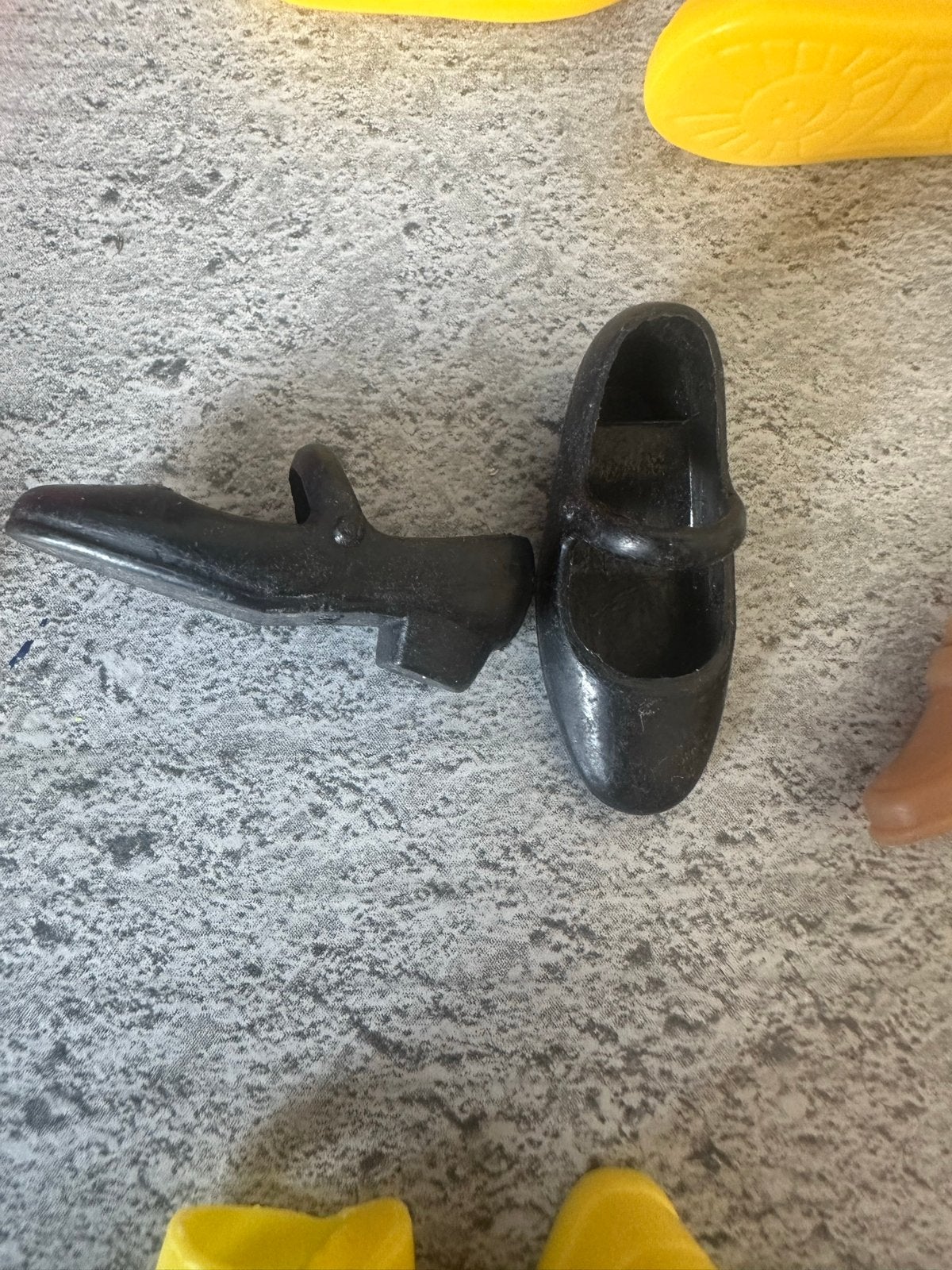 Zwarte Barbie schoenen, Verzamelen, Poppen, Ophalen of Verzenden, Gebruikt