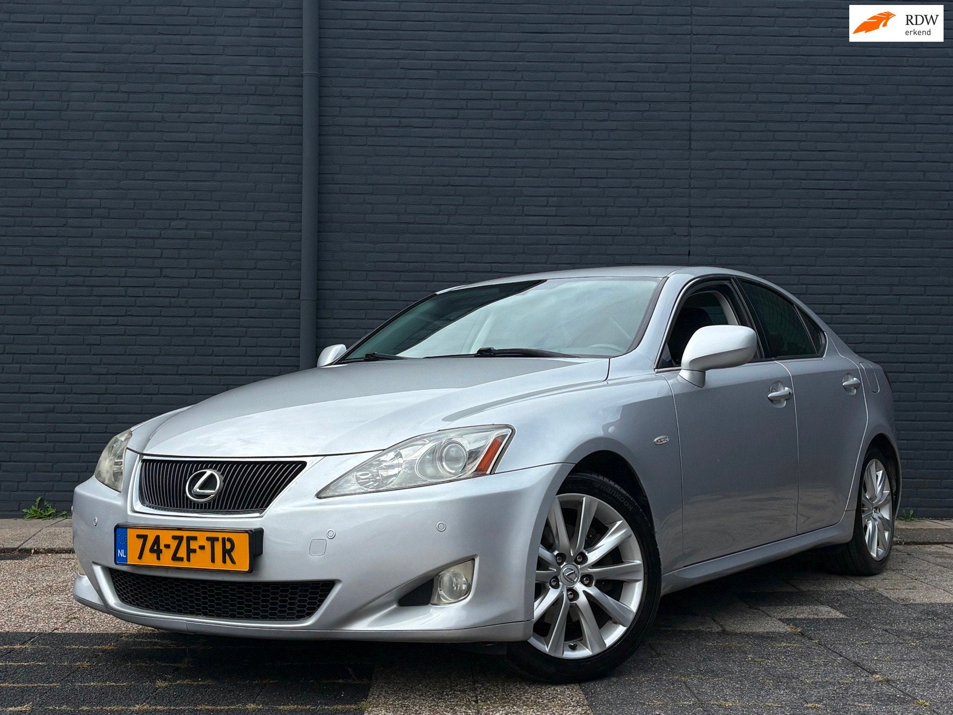 Lexus IS 250 Business Luxury | Leder | Stoelverwarming | Cam, Auto's, Achterwielaandrijving, Gebruikt, 1535 kg, Bedrijf