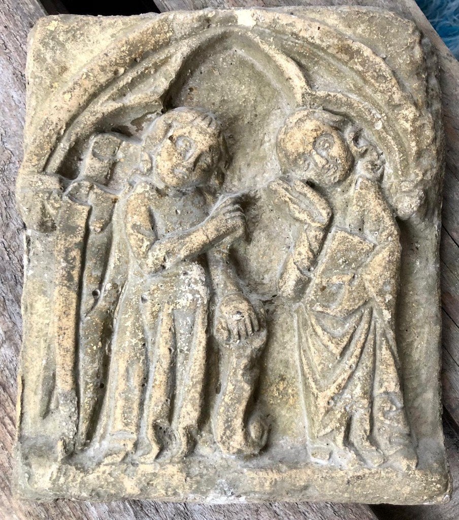 Antiek stenen reliëf met religieuze scène, Antiek en Kunst, Ophalen of Verzenden, Handgemaakt, Wanddecoratie, 20 - 50 cm