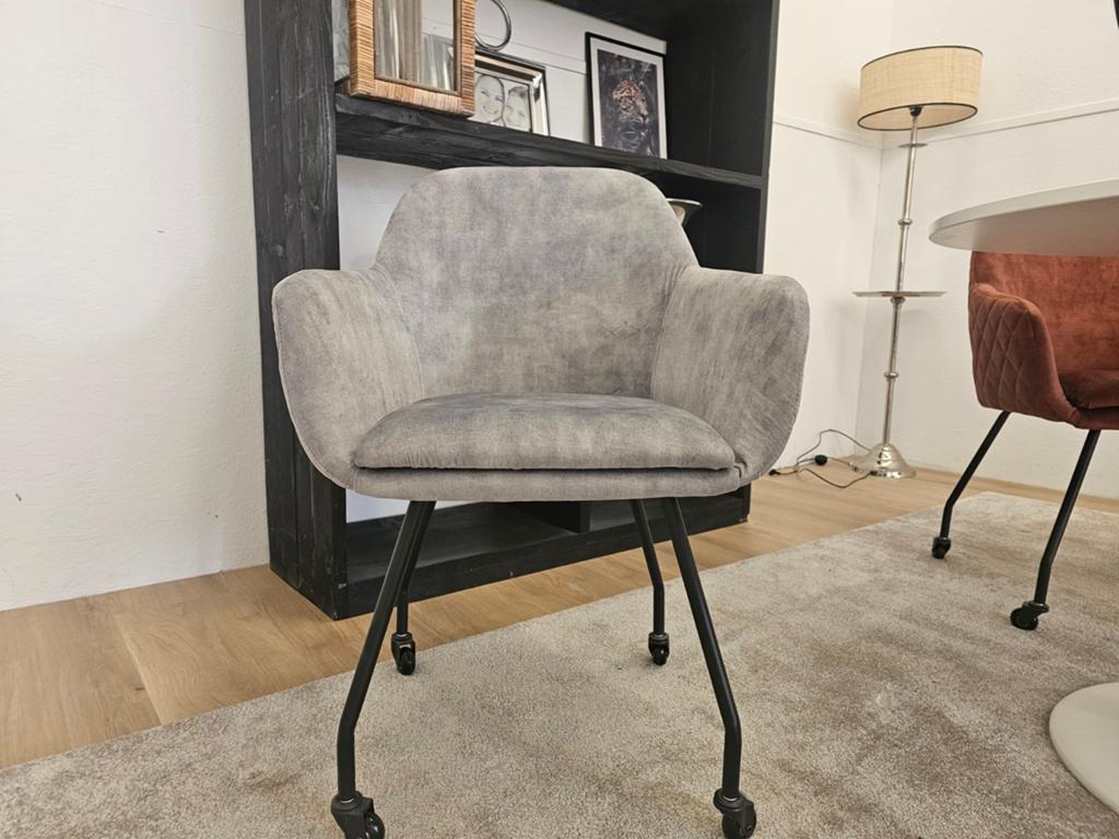 Microvezel stoelen, Zo goed als nieuw, Info@homefriesland.nl, Kelvinstraat 6 8912BA, Vijf, Zes of meer stoelen