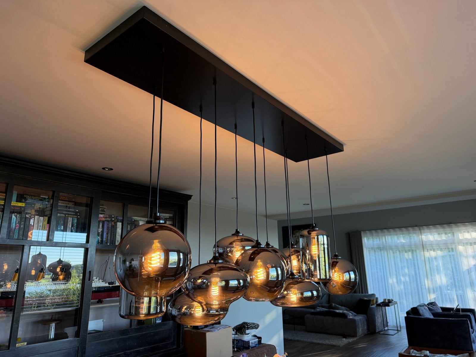 By Eve hanglamp – 11 smoked glass bulbs, Ophalen