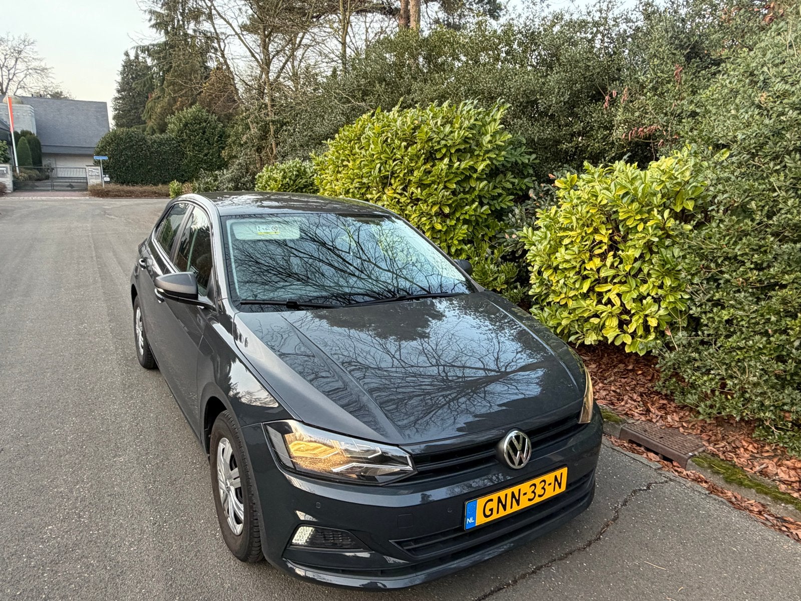 Volkswagen Polo 1.0 MPI 80pk 2019 Grijs, Auto's, Voorwielaandrijving, 1025 kg, Handgeschakeld, Particulier
